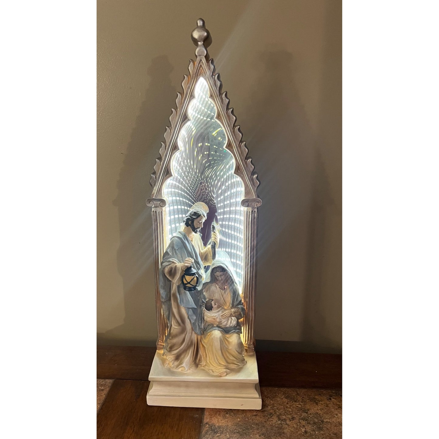 Holy Family Infinity Light With LED Backdrop 23" Tall Religious Figurine
