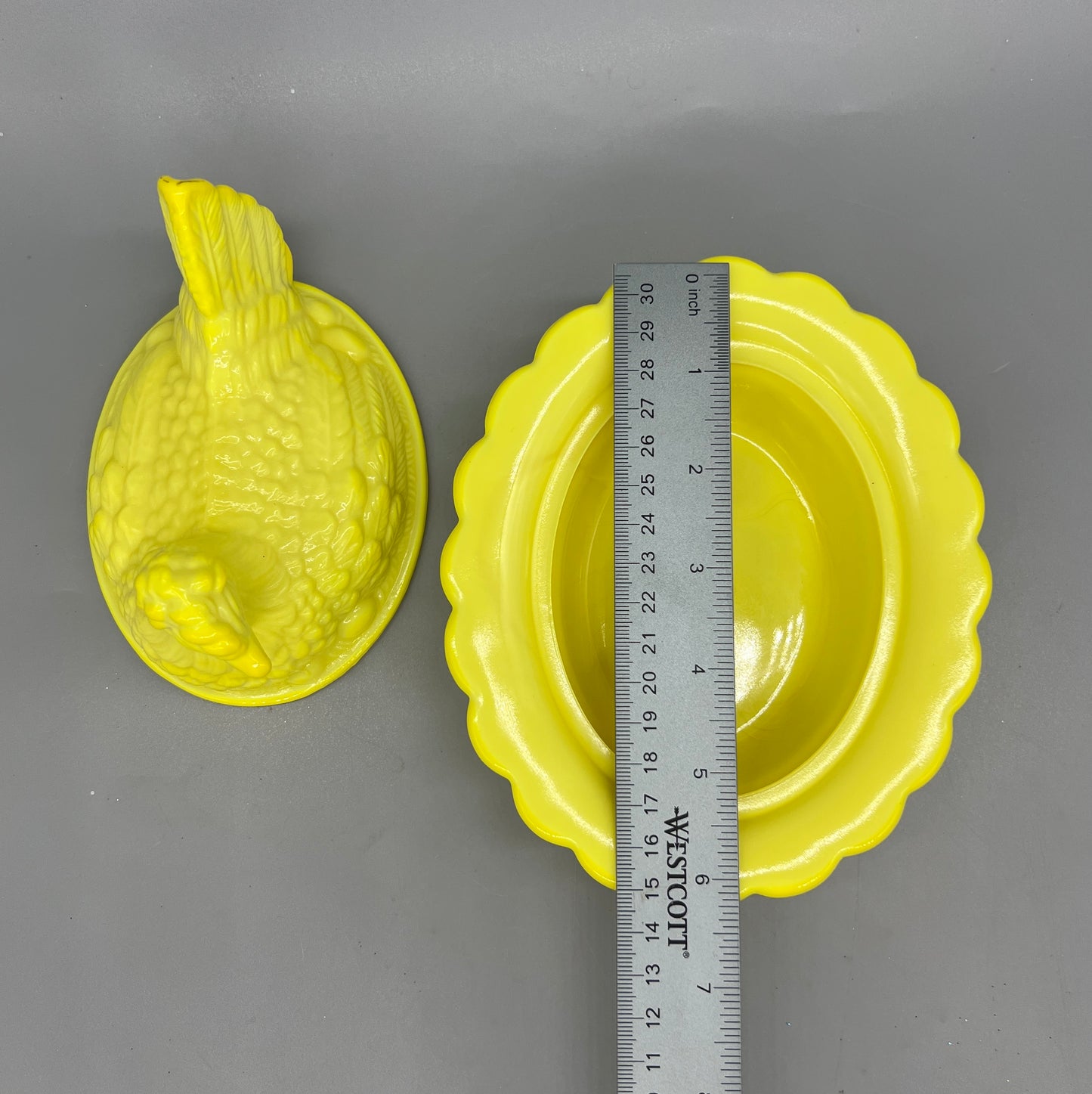 Mosser Dandelion Yellow Hen On Nest 6.5"