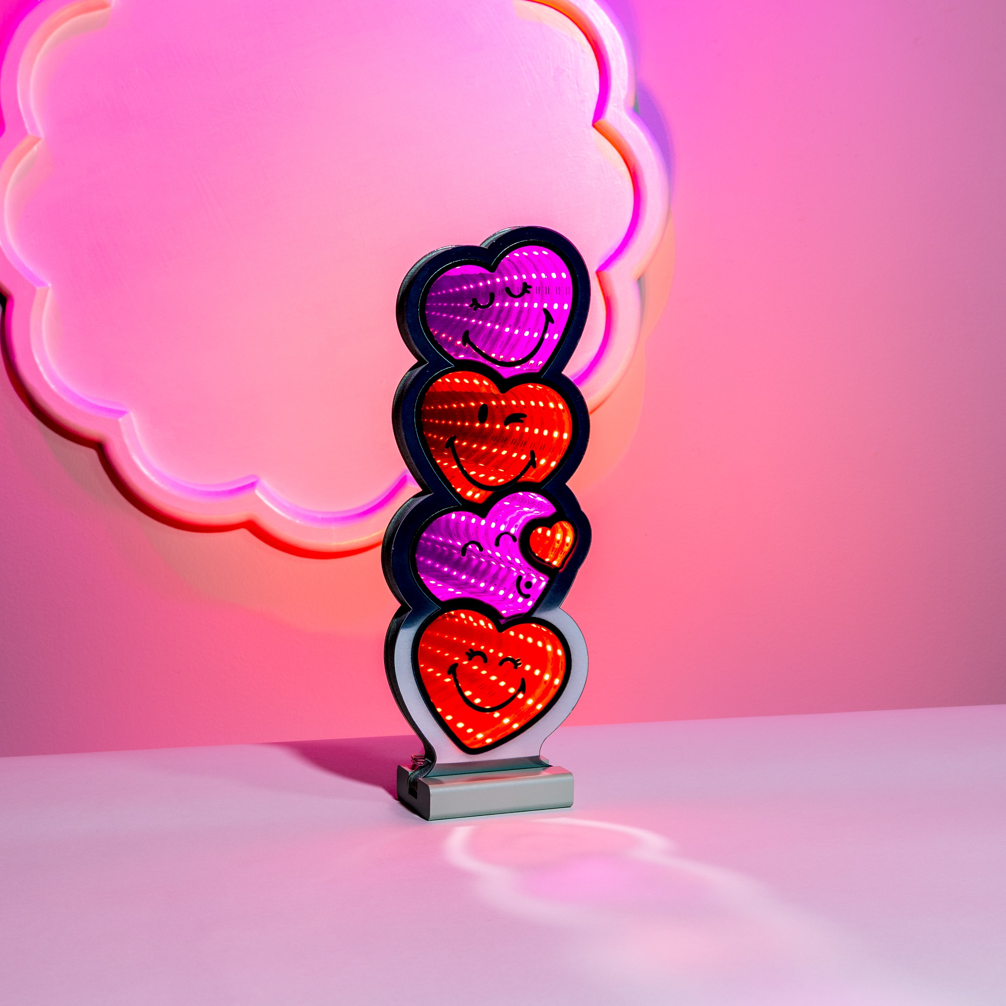 SmileyWorld® Heart Stack Ekkolight 12"H